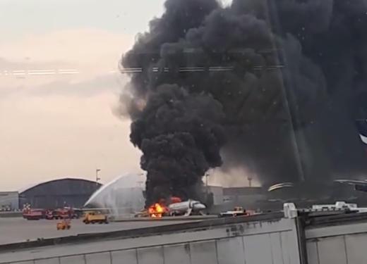 მოსკოვის აეროპორტში სამგზავრო თვითმფრინავში გაჩენილ ხანძარს მსხვერპლი მოჰყვა