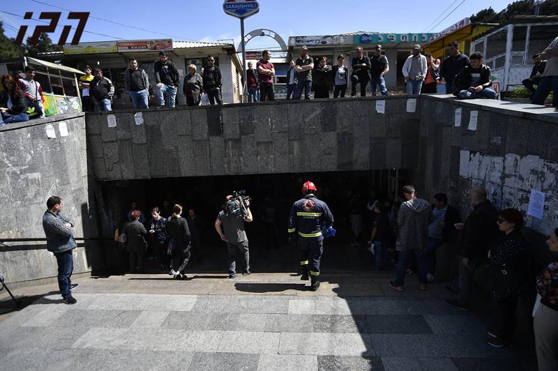 "ბიჭი განგებ ჩახტა ლიანდაგზე, იქამდე იღიმოდა..." - თვითმხილველები "სარაჯიშვილზე" მომხდარი ტრაგედიის დეტალებზე საუბრობენ