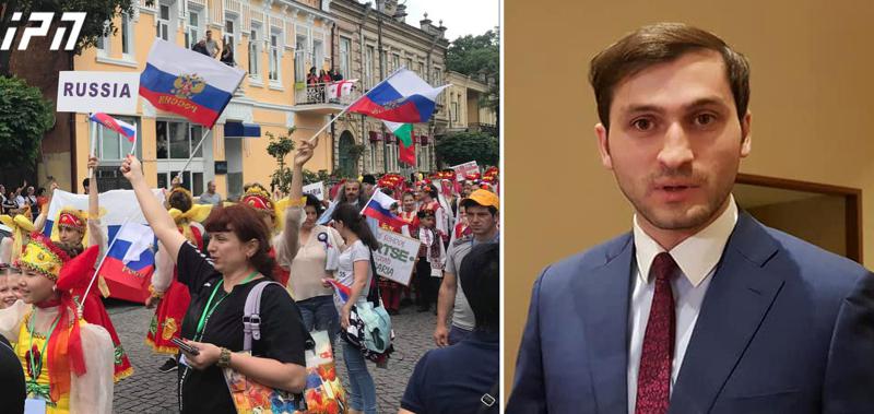 ბათუმში 26 მაისის საზეიმო მსვლელობაზე რუსული დროშების ფრიალს მოქალაქეთა უკმაყოფილება მოჰყვა - რატომ გადააყენეს აჭარის კულტურის მინისტრი