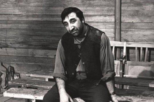 ყველასთვის საყვარელი კომიკოსის ტრაგიკული ცხოვრება - ფრუნზიკ მკრტჩიანი კინოში და კადრს მიღმა...