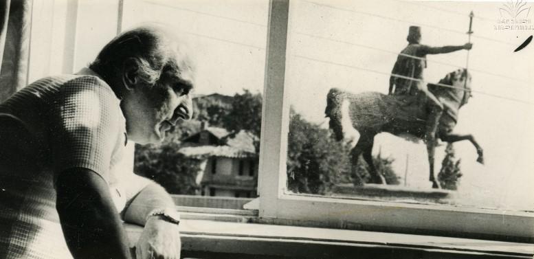 "სიყვარულის ღმერთის სახელი ერქვა და მთელი ცხოვრება სიყვარულს მიუძღვნა" - უცნობი და საინტერესო ფაქტები ეროსი მანჯგალაძის შესახებ