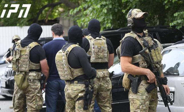 ფოტოები ქავთარაძის ქუჩიდან, სადაც სუს-მა სპეცოპერაცია ჩაატარა - დაკავებულია ერთი პირი