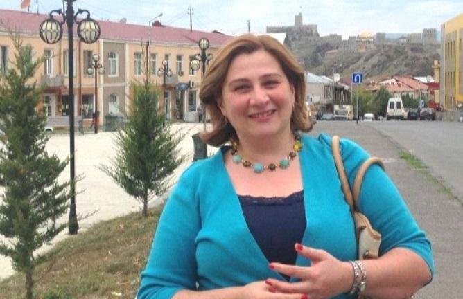 "კოვიდსასტუმროდან გადმოიყვანეს, ორმხრივი პნევმონია ჰქონდა" - ბათუმში 54 წლის ექიმი გარდაიცვალა