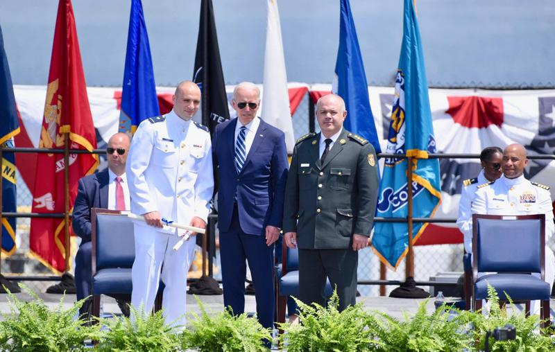 ვინ არიან ქართველი კადეტები, რომლებიც ჯო ბაიდენმა დააჯილდოვა - ფოტოები ცერემონიიდან