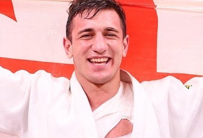 "მინდა, ემიგრანტი ბებია და დეიდა ჩამოვიყვანო საქართველოში" - ლაშა ბექაურის პასუხი კითხვაზე, რაში დახარჯავს მილიონს