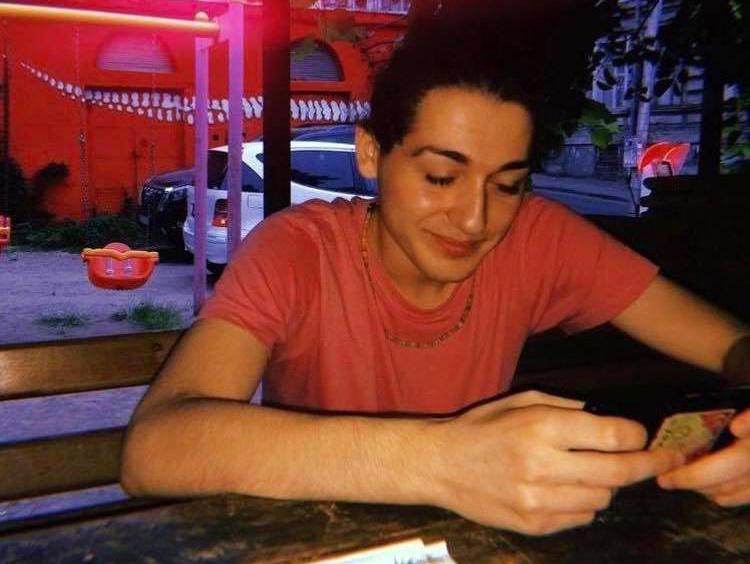 თბილისში 20 წლის ლუკა ხეცურიანს ეძებენ