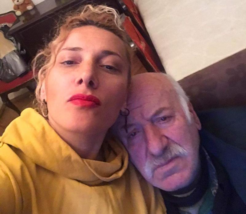 "მამა აცრიდან გაგვექცა ამდენი დეზინფორმაციის სმენით და..." - ვერიკო ტურაშვილის მამა, რომელიც კორონავირუსს 2 თვის განმავლობაში ებრძოდა, გარდაიცვალა