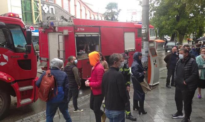 ქუთაისში,  სავაჭრო ცენტრ "ქარვასლაში" ევაკუაცია გამოცხადდა,  ერთ-ერთ მაღაზიაში  ხანძარია - როგორია  ვითარება   ადგილზე