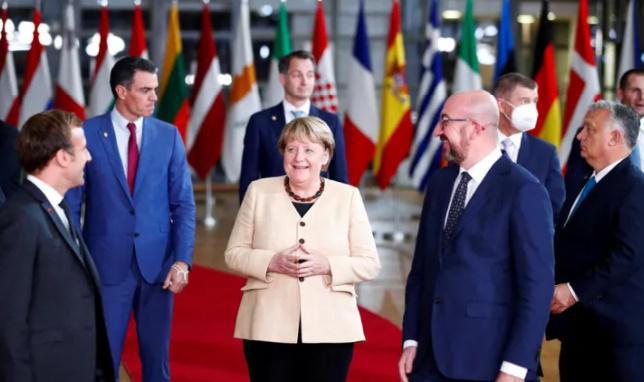 "ევროპელი ლიდერები თქვენს გარეშე იგივეა, რაც პარიზი ეიფელის კოშკის გარეშე" - ანგელა მერკელის ემოციური გაცილება ბრიუსელში