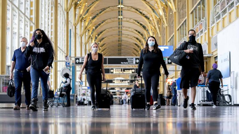 ჯო ბაიდენი საერთაშორისო მოგზაურების ვაქცინაციასთან დაკავშირებულ შეზღუდვებს აუქმებს - რომელი ვაქცინებით აცრილი ადამიანები დაიშვებიან შტატებში