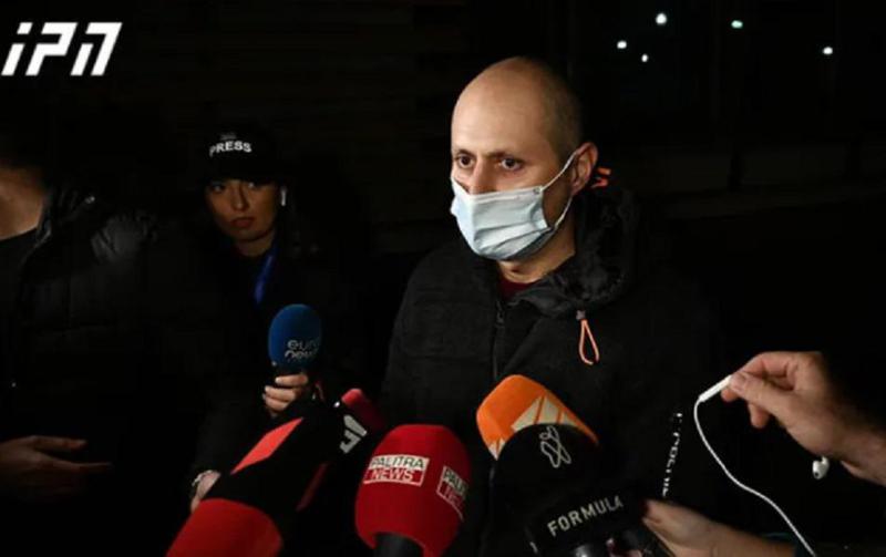 "არ გადმოდიოდა მანქანიდან და გადმოიყვანეს ძალით... უარს აცხადებს მკურნალობაზე და აგრძელებს შიმშილობას" - ომბუდსმენის წარმომადგენელი სააკაშვილზე