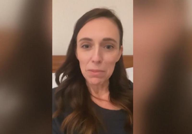 "მეგონა, წყნარად ჩაივლიდა ჩართვა" - ახალი ზელანდიის პრემიერის "ფეისბუქ ლაივში" მისი 3 წლის ქალიშვილი "შეიჭრა" (ვიდეო)