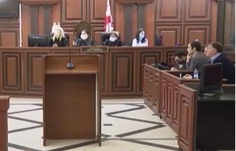 "შნირი რომ უწოდო პროკურორს, ამის თმენის ვალდებულება არ არსებობს", "მაშინ გაშალე ხელები, ჩემო კარგო" - დაპირისპირება პროკურორსა და გიგი უგულავას შორის