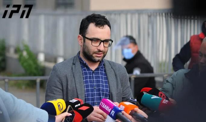 "მიხეილ სააკაშვილი დათანხმდა თხოვნას და არ შეწყვეტს მკურნალობას ორშაბათამდე..." - ადვოკატი