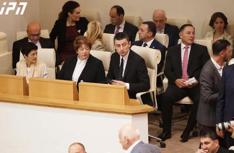 საქართველოს ახალი მთავრობა ჰყავს - გაეცანით მინისტრთა კაბინეტის განახლებულ შემადგენლობას