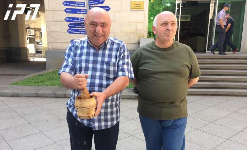 გოგი წულაიამ ქუთაისის მერიასთან "წყალი დანაყა"