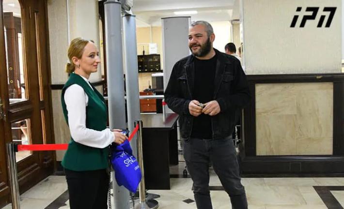 დღეს გავეცნობით, რას წერდნენ ბავშვები ერთმანეთს დანაშაულის დღეს, მათ შორისაა კალანდიას მიმოწერა - ზაზა სარალიძე შსს-ში მივიდა