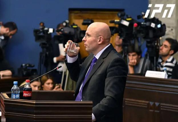 "დიდოსტატის მარჯვენა" ვინ დაწერა, არ ვიცი - რა უპასუხა შალვა თადუმაძემ რომან გოცირიძის კითხვას