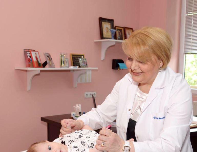 "ბავშვს უნდა ჩააცვათ სეზონის შესაბამისად... მშობლებს ცხელ დღეებშიც მოჰყავთ წინდებით და რეიტუზებით" - ინგა მამუჩიშვილის საზაფხულო რჩევები