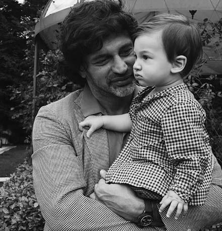 "შენ ჩემი გული მოიტაცე! მიყვარხარ სიცოცხლეზე მეტად" - კახა კალაძის და ანუკი არეშიძის უმცროსი ვაჟი 1 წლის გახდა