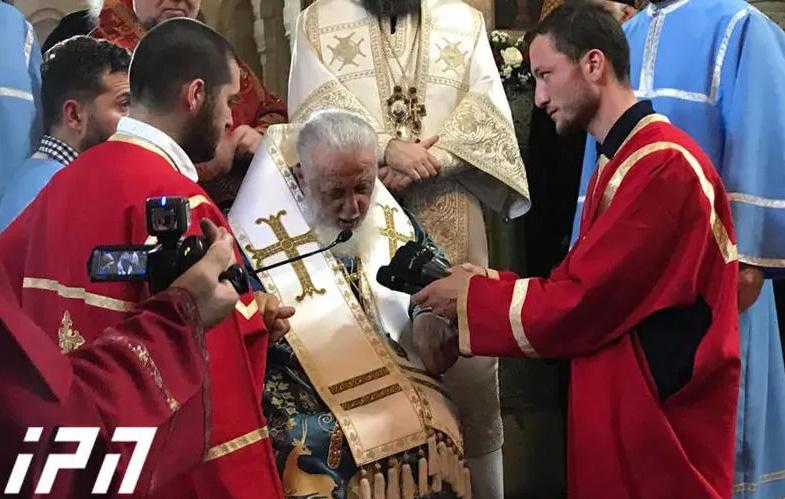 "ამას შეგახსენებთ იმისათვის, რომ ბედნიერი იყოთ, გახარებული იყოთ" - რა შეახსენა დღეს მრევლს პატრიარქმა