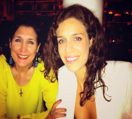 "ჟურნალისტები მიყვარს..." - სად დასაქმდა სალომე ზურაბიშვილის ქალიშვილი ვაშინგტონში