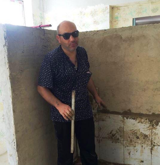 "ცხენისთვის თოკის მოხსნა დავაპირე და სახეში წიხლი გამომიქანა..." - უსინათლო კაცის მძიმე ცხოვრება და 41 წლის ასაკში ნასწავლი ხელობა