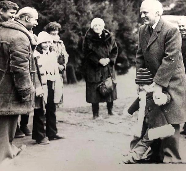 "მშვიდობით..." - სოფიკო შევარდნაძე "ინსტაგრამზე" გია ყანჩელის იტორიულ ფოტოს აქვეყნებს
