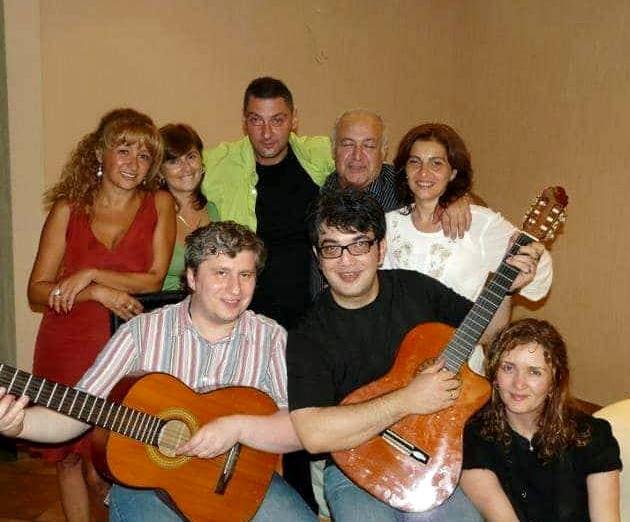 "როცა ძალიან ცუდად იყო და ლაპარაკის უნარიც დაკარგა, მაშინ გავიგეთ ყველაფერი..." - რას ყვება "შინის" გარდაცვლილ სოლისტზე ზაზა მარჯანიშვილი