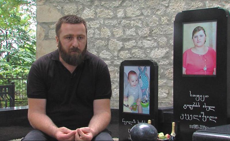 "ცოლ-შვილი დავკარგე და მეუბნებიან, ვერავის ვსჯითო" - ზემო ფონიჭალაში მომხდარი ტრაგედიიდან 8 თვის შემდეგ, მგლოვიარე მამა კვლავ დამნაშავის დასჯას ითხოვს