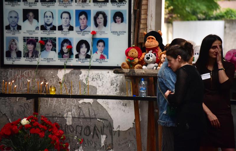 "პუტინი ჯალათია, რომელმაც ძალაუფლების გამო, ასობით ადამიანი გაწირა" - ბესლანის ტრაგედიიდან 15 წელი გავიდა