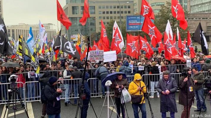 მასშტაბური აქცია მოსკოვში - რას აპროტესტებენ მომიტინგეები
