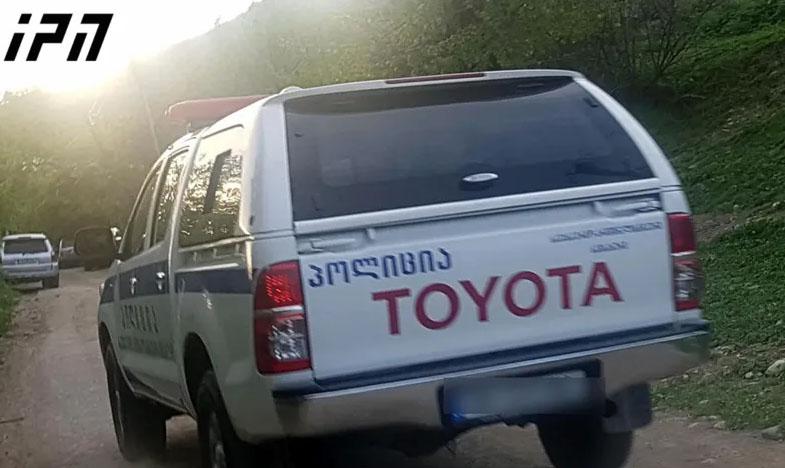 ახმეტაში ახალგაზრდა მამაკაცის დამწვარი ცხედარი იპოვეს - ადგილზე ნაპოვნია ბენზინიანი ავზი