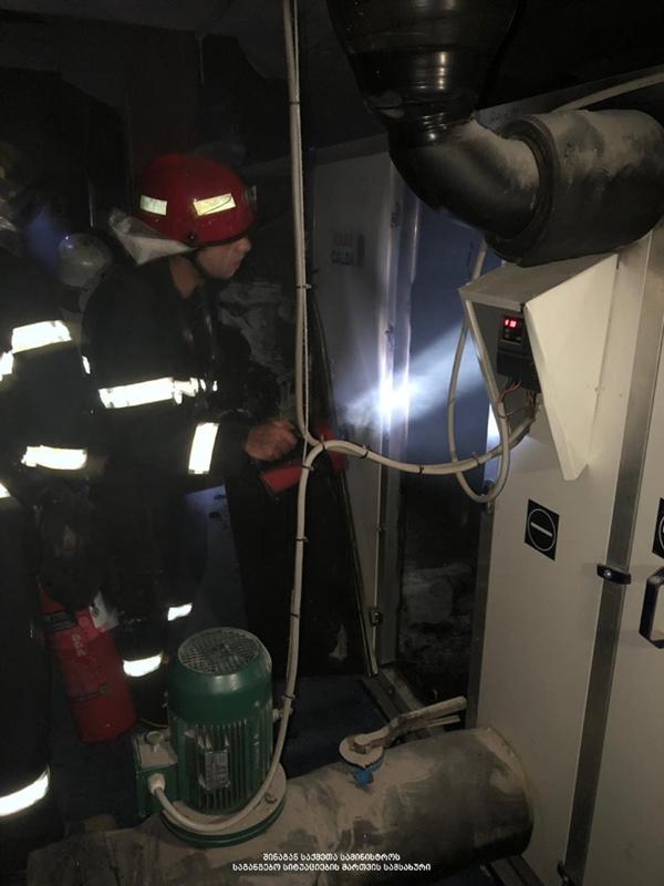 რამ გამოიწვია ძლიერი დაკვამლიანება "გალერია თბილისში" - სავაჭრო ცენტრი განცხადებას ავრცელებს