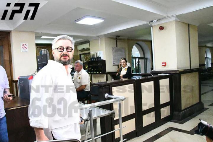 გვარამიამ გადაწყვიტა, გირაო გადაიხადოს, რადგან გუნდი და ოჯახი ნერვიულობს