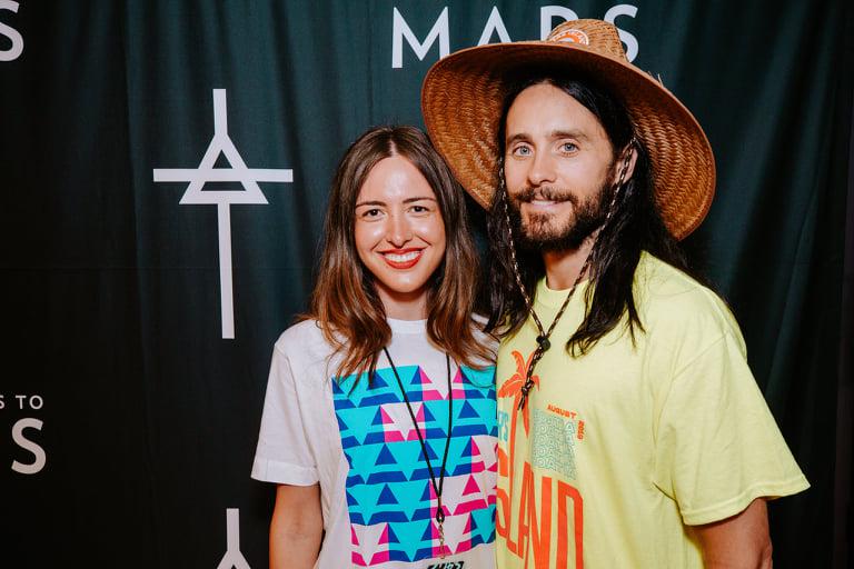 "რადგან ვეგანია, ხინკალს ვერ შევთავაზებდით და ფხალი და ლობიო ვურჩიეთ" - რას ყვება ქართველი გოგონა, რომელიც ჯარედ ლეტოს პირისპირ შეხვდა