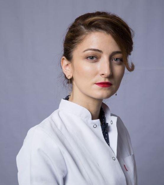 "ნაკბენის დანით გადაფხეკა არასწორია, ამით შხამი ვრცელდება" - რა უნდა იცოდეთ თუ მწერმა გიკბინათ და რა სიმპტომებით ვლინდება ალერგია