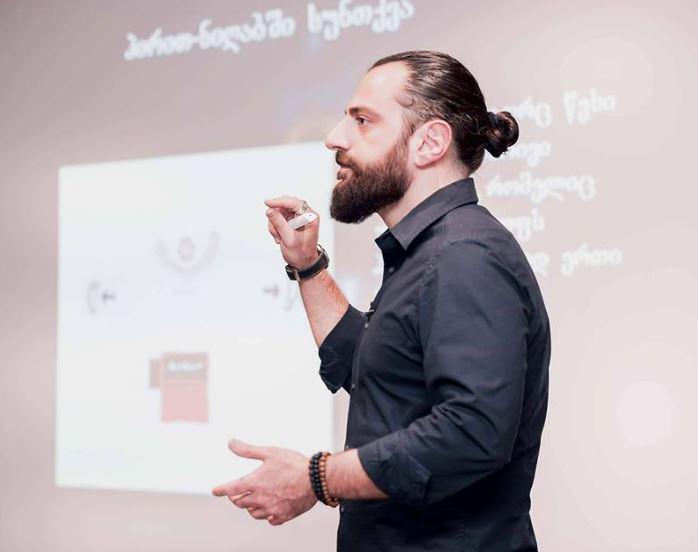 "ვირუსი იცვლის "ფორმას" და ყოველ წელს საჭიროა ახალი ვაქცინა" - გრიპის სეზონზე გასათვალისწინებელი აუცილებელი რჩევები