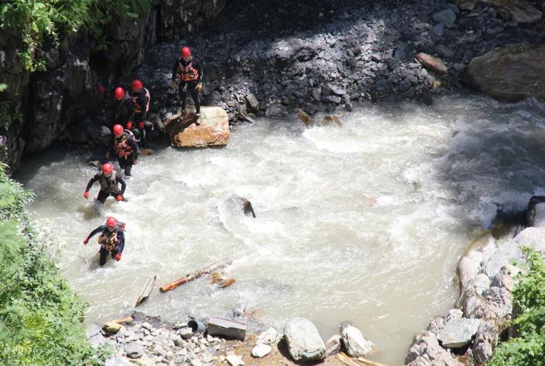 თუშეთში მომხდარი ავარიის შედეგად გარდაცვლილი მეშვიდე მამაკაცის ცხედარი იპოვეს