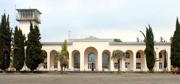 რუსი ინვესტორი სოხუმში აეროპორტს აშენებს - "მერე სად ვიფრენთ, ლონდონში თუ პარიზში?"