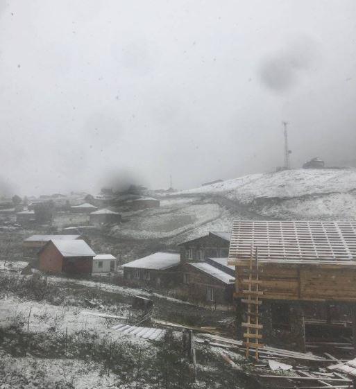 უშგულში პირველი თოვლი მოვიდა