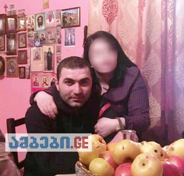 ყოფილი მეუღლის მკვლელობაში ბრალდებული მამაკაცი, რომელიც მიმალვაშია (ფოტო)