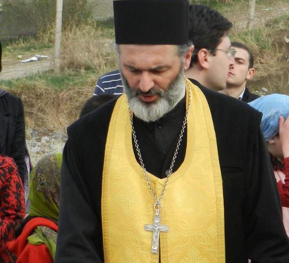 "აშშ-ს საელჩოს სტუმრების სიის გამო, საპატრიარქომ ხომ არ უნდა იმართლოს თავი?" - რას წერს საპატრიარქოს პრესცენტრის ხელმძღვანელი