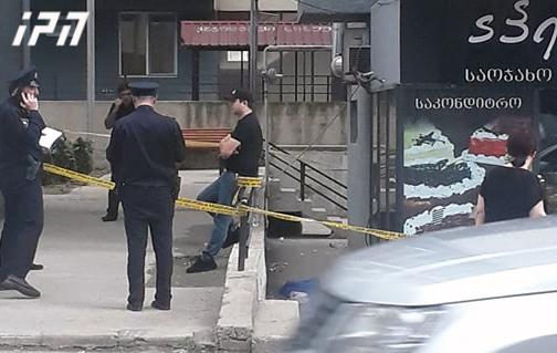 დიდ დიღომში მერვე სართულიდან ბავშვი გადმოვარდა და გარდაიცვალა