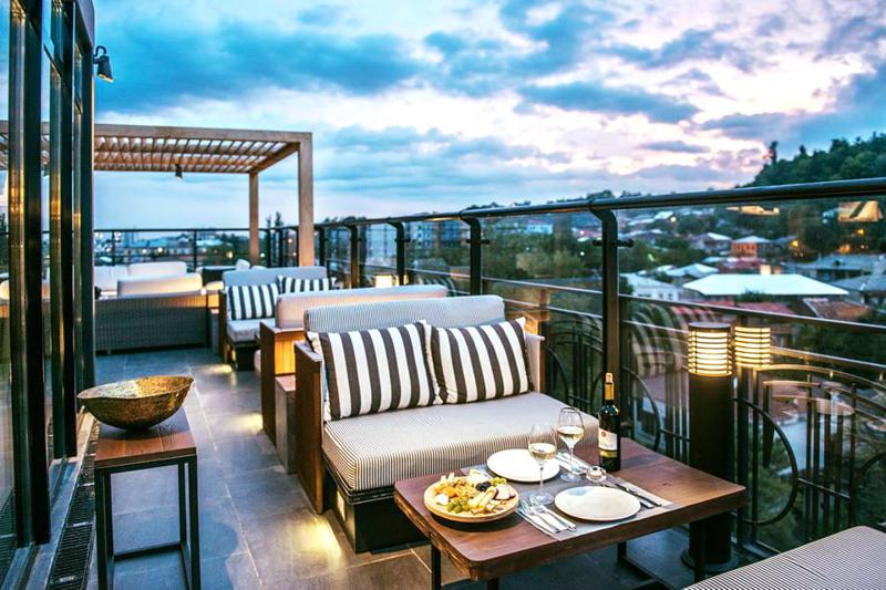 "რეგიონში სასტუმროს მშენებლობა რთულია და ძვირი" - როგორ აშენდა ქუთაისში პირველი ბრენდირებული სასტუმრო