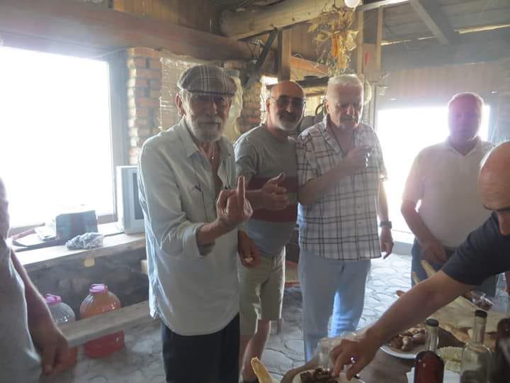 ბუბა კიკაბიძე მისი გარდაცვალების შესახებ გავრცელებულ ინფორმაციას "ფეისბუქზე" ეხმაურება