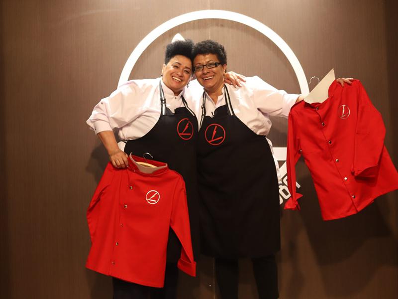 "ჩემმა მშობლებმა ნატრული დამარქვეს, ნანატრი გოგო ვიყავი" - გაიცანით, აფრიკული წარმოშობის პოზიტიური დები აფხაზეთიდან