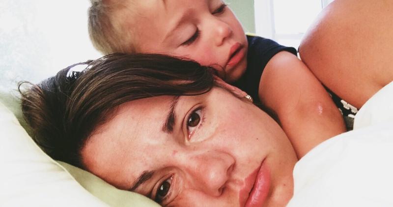 "დედა, მასწავლე ბედნიერება..." - უნდა თუ არა ოჯახს დედის მსხვერპლი?