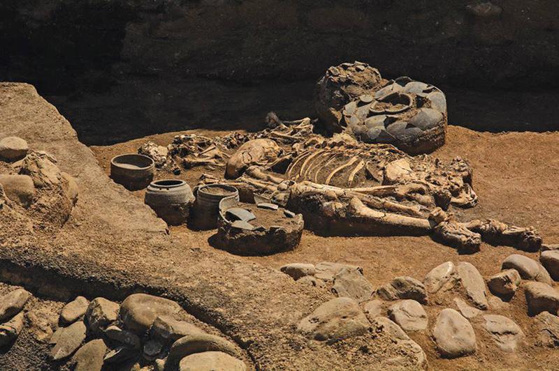 დიდნაური - ანტიკური ქალაქ-სახელმწიფო შირაქის ველზე, რომელიც მიწისძვრამ გაანადგურა