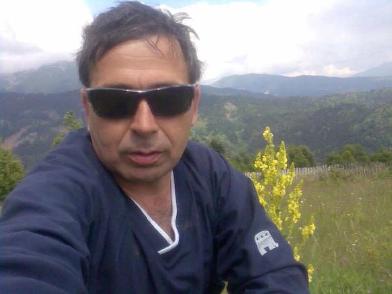 სვანეთში 12 წლის გოგონას იარაღი გაუვარდა და მამა იმსხვერპლა